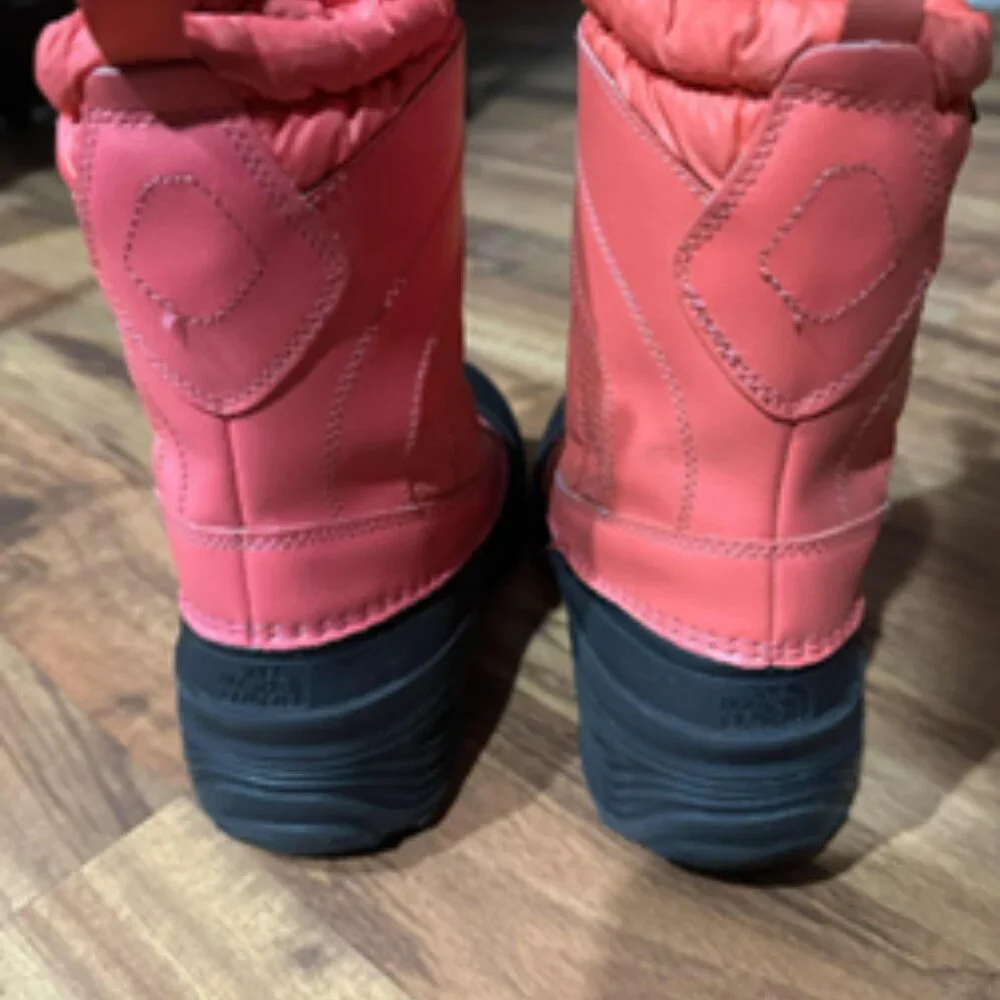 EUC The North Face Alpenglow IV Cabaret Pink/TNF Black-size 4Y